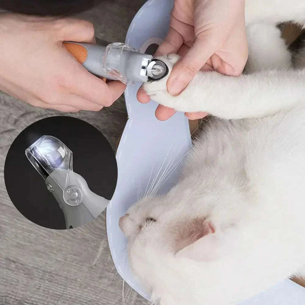 Dog nail clippers